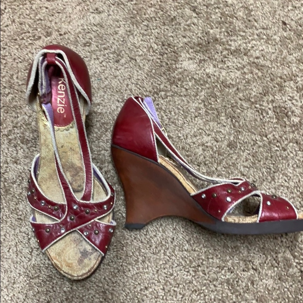 🌺🌺Kenzie red wedges